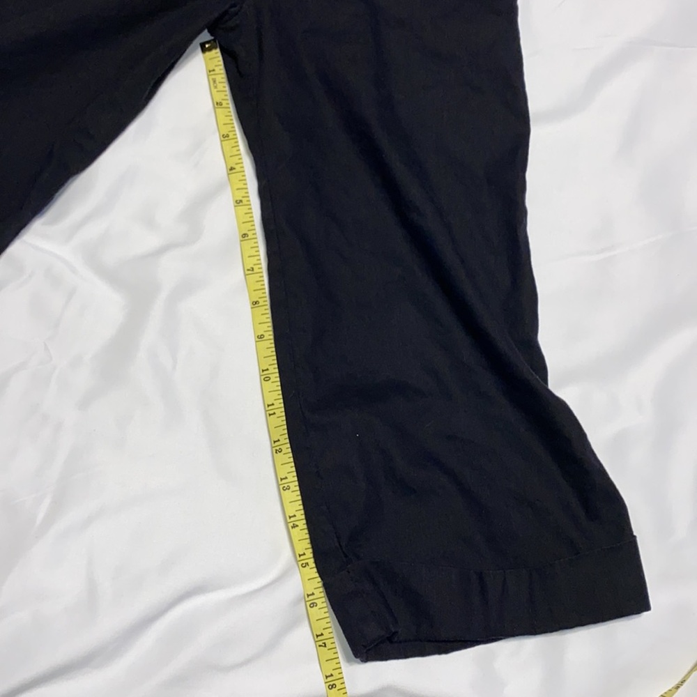 Vintage black Marciano capri pants. Size 0. - Picture 10 of 12